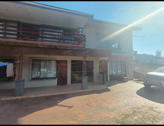 14 BEDROOM HOUSE FOR SALE IN OSLO BEACH